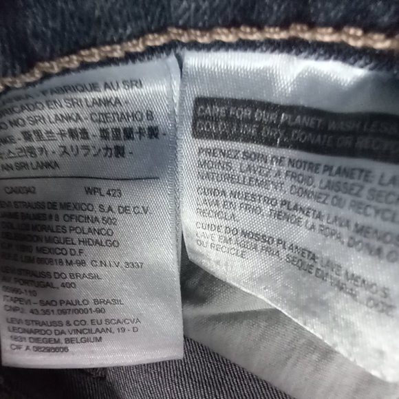 Levi's Mid Rise Skinny Denim Jeans Raw Hem Crop Length 36" Waist (T-354) - Picture 9 of 9